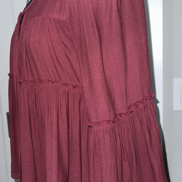 Free People Tiered Flowy Peasant Style Burgundy top size XS - Picture 6 of 13